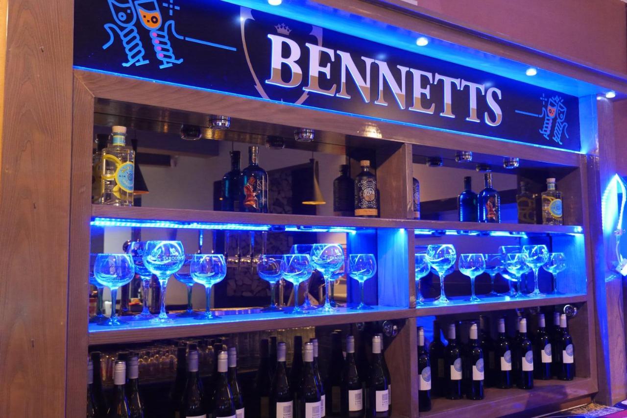 Bennetts Hotel Лонг Итон Экстерьер фото