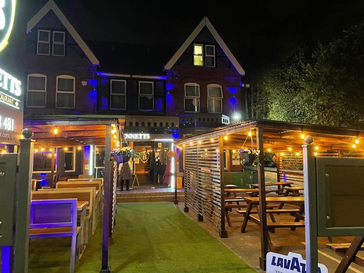 Bennetts Hotel Лонг Итон Экстерьер фото