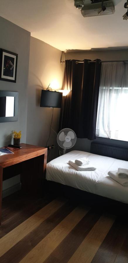 Bennetts Hotel Лонг Итон Экстерьер фото