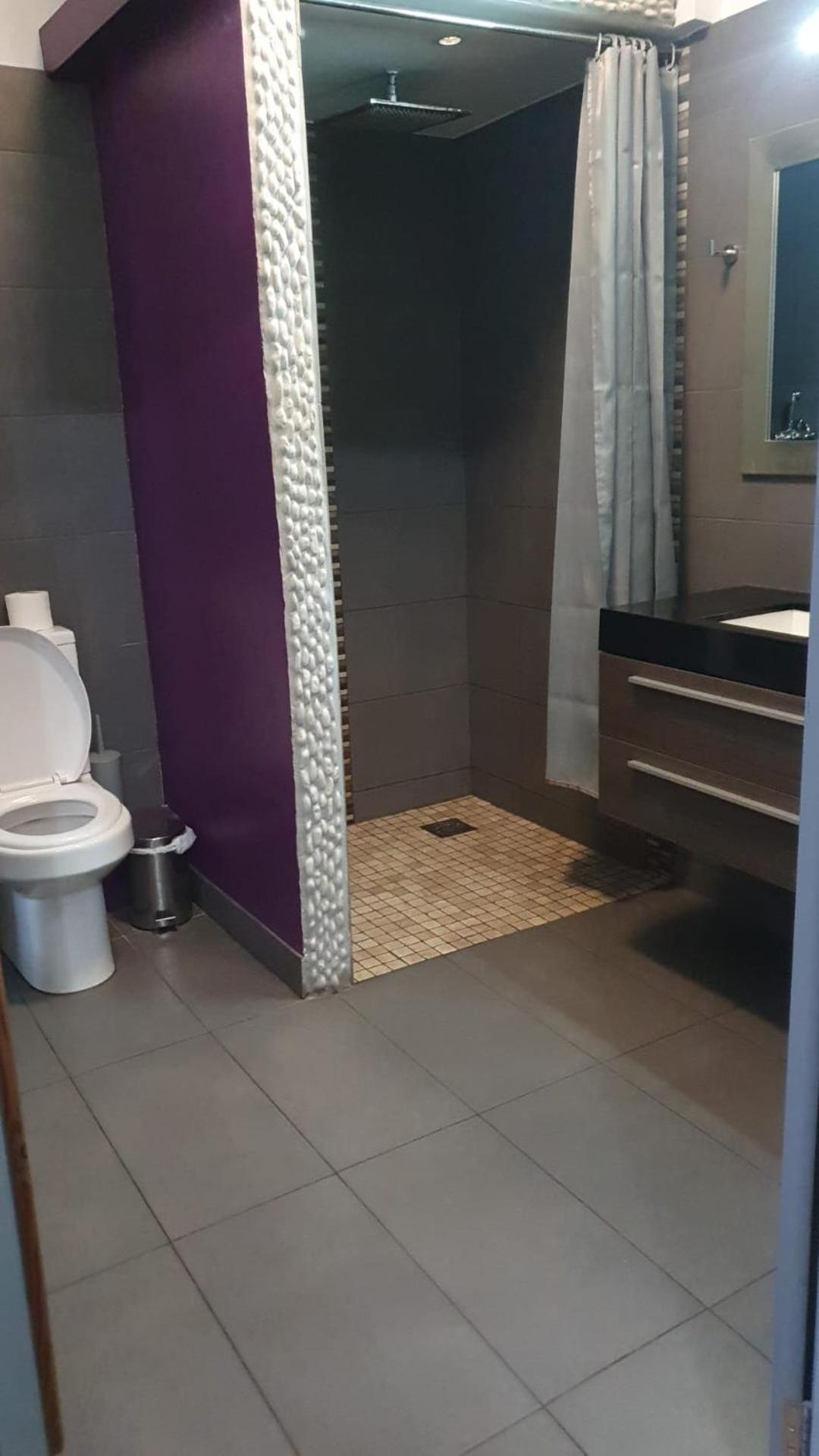 Bennetts Hotel Лонг Итон Экстерьер фото